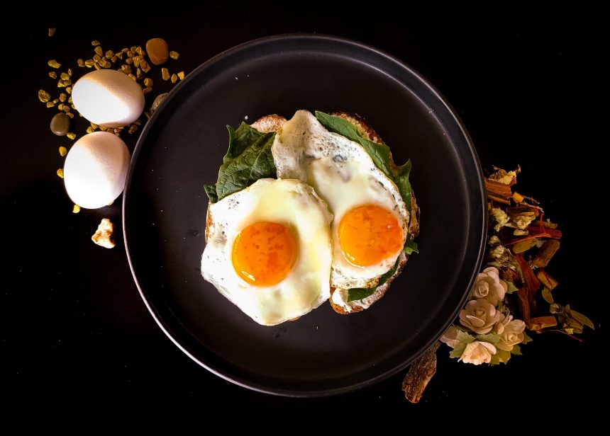 Jaja w diecie kulturysty – obalamy 3 najpowszechniejsze mity