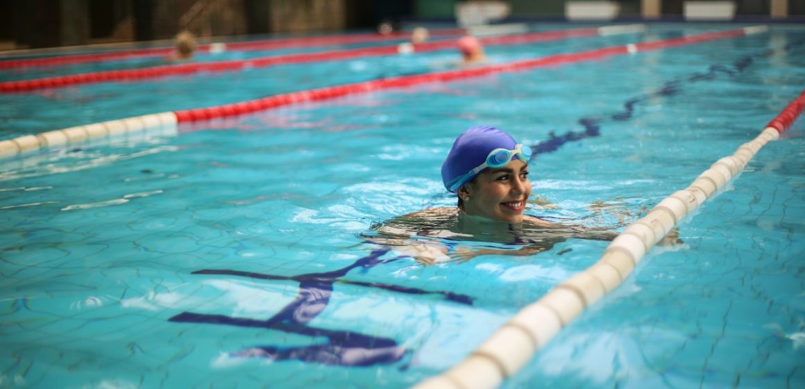 Szkoła pływania dla dorosłych, czyli o tym, że nigdy nie jest za późno, aby nauczyć się pływać